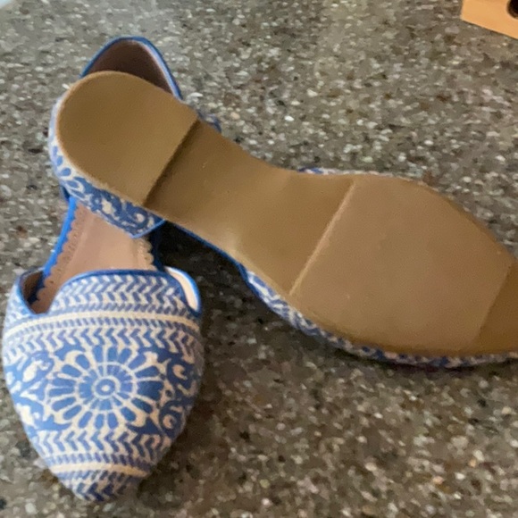 Blue & tan Flat shoe 7 1/2 never worn. - Picture 2 of 2